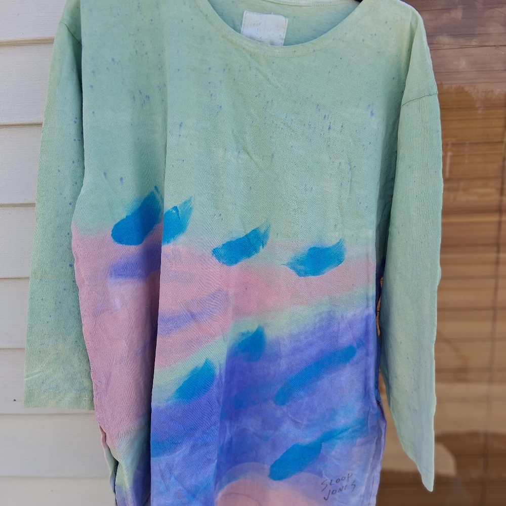 Sloop jones Long Sleeve cotton Tee with Dreamy Pastel Design sz M